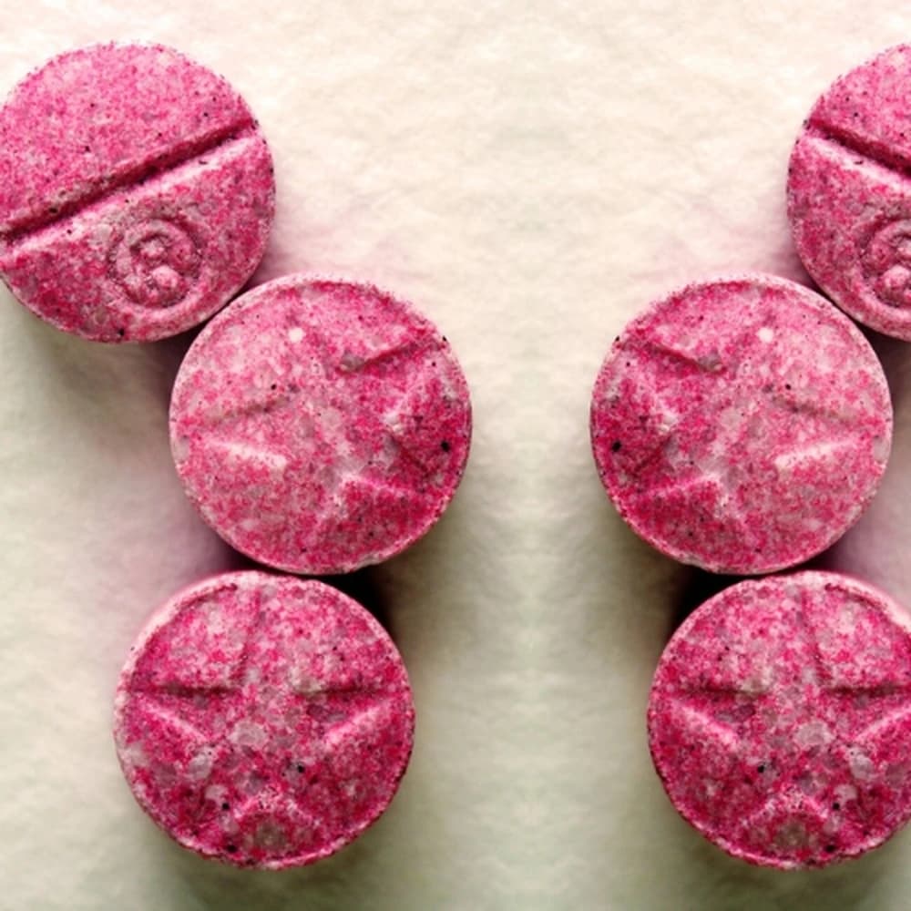 Red Ea7 200mg product at Adderall Blog Pharmacy